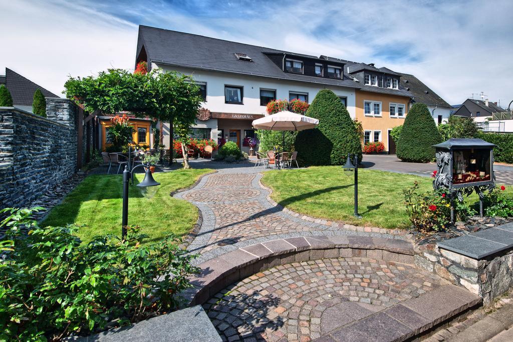 Wein & Gaestehaus Hermeshof Trittenheim Exterior foto